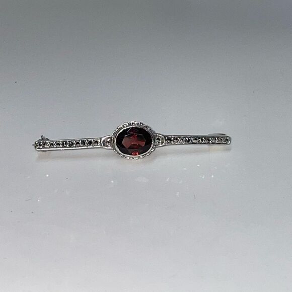 Sterling Silver with Genuine Garnet Brooch - Picture 3 of 4
